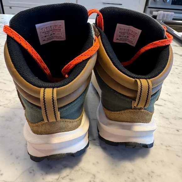 The North Face Kids Back-To-Berkeley IV Hiker (Little Kid/Big Kid) size 1 - Picture 3 of 7